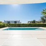 Апартаменты Malagasuite Higueron West Luxury & Private Pool Фуэнхирола